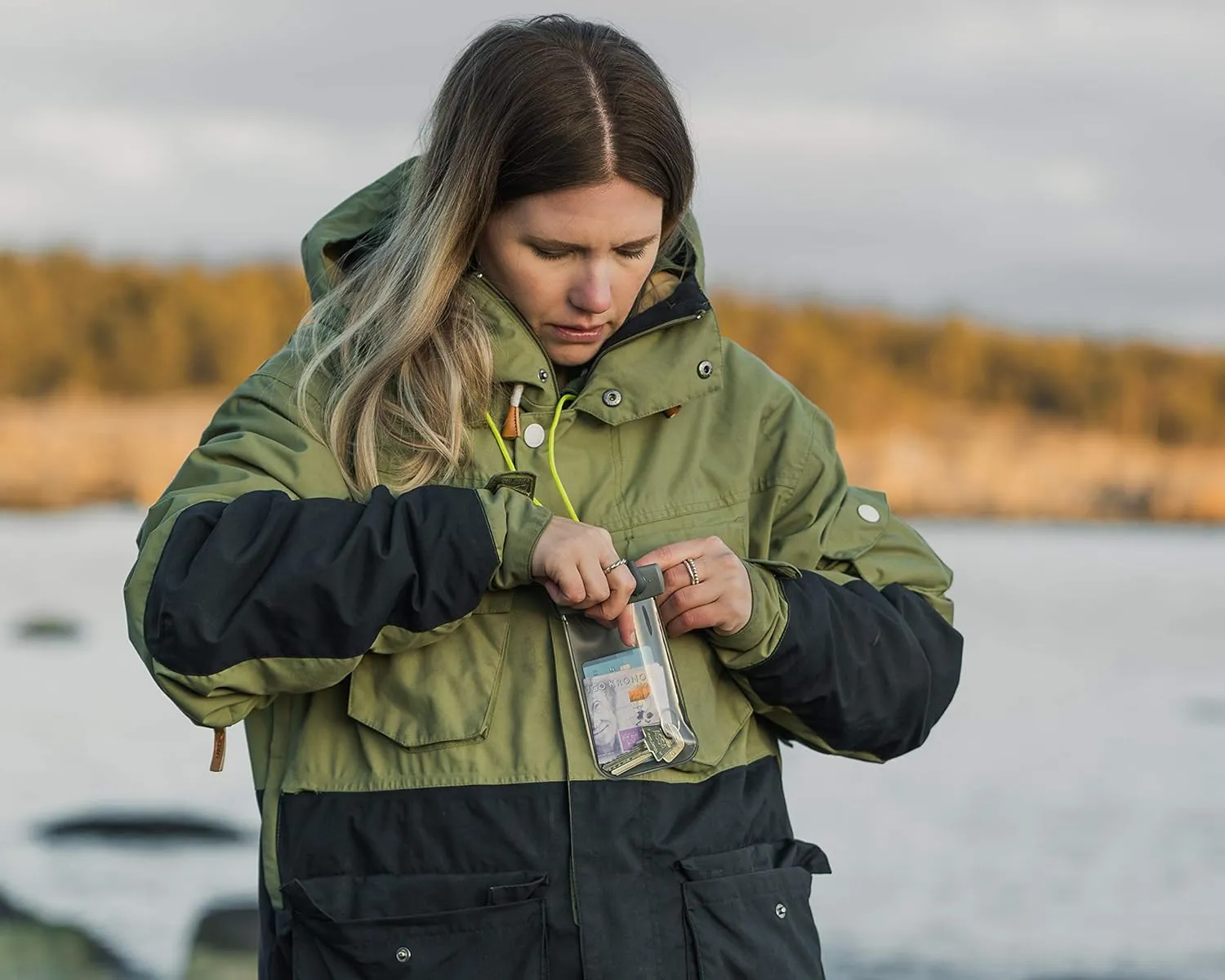 Aquapac KEYMASTER Lime Green  Protect and Carry Keys, Cards and Small Valuables up to 10m or 30 feet