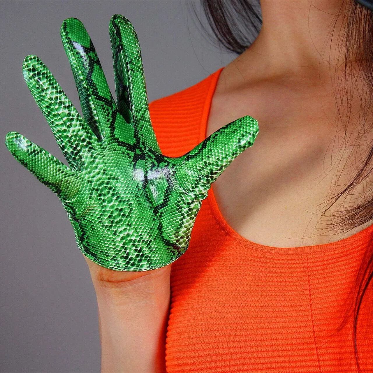 DooWay Fashion Short Leather Gloves for Women Costume Wet Look Faux Patent PU Driving Dress Gloves